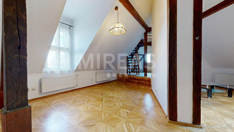 Praha 3 - Žižkov, pronájem mezonetového bytu 5+1 214 m2, okr - 4