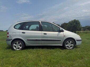 Renault Megane Scenic 1.6 - 4