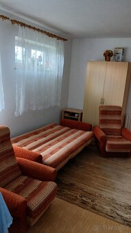 Rozkládací gauč a dvě křesla - 4