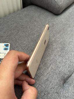 Prodám iPhone 8 64gb (100% kondice baterie) - 4