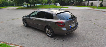 Renault Laguna 3 Grandtour 2.0 Dci - 4