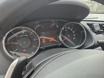 Peugeot 3008, r.v.: 2013, automat, platná STK - 4