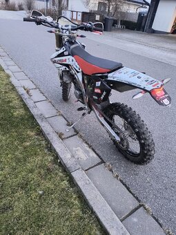 Enduro 250 - 4