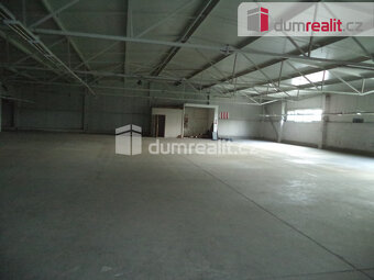 Pronájem haly ke komerčnímu využití o velikosti 940 m2 - 4