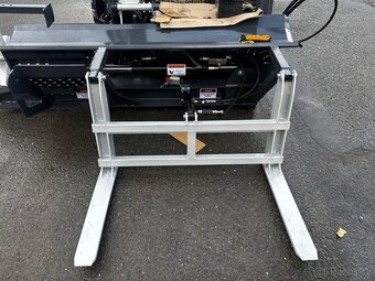 Štípací automat Hardy pro nakladače - 4