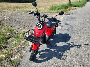 elelektrický skútr E-MOPED elektro motorka NIU Sport - 4