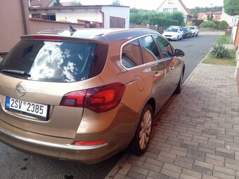 Opel Astra sports tourer 1.4 turbo 88 kw - 4