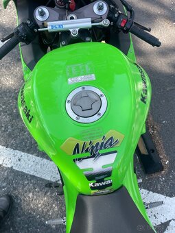 Kawasaki ZX10R Ninja 2007 - 4