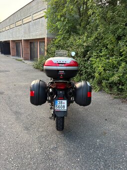 Honda XL 1000V Varadero - 4