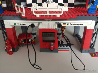 LEGO® Racers 8672 Cílová čára Ferrari - 4