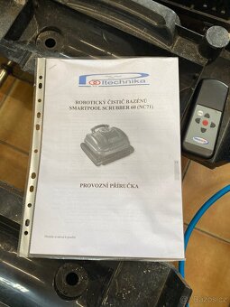 REZERVACE Automatický bazénový robot Smart Pool Scrubber 60 - 4