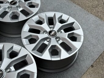 DACIA DUSTER 5X114,3 R16 6,5J ET50 - 4