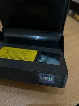 Hon na zlatého škorpiona - VHS - 4