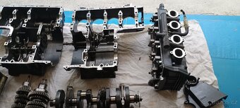 Kawasaki GPZ 1100 díly - motor - 4