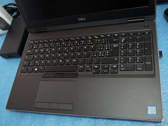 Dell Precision 7540 IPS 6.Jádro i7 1.5TB Quadro RTX3000 32GB - 4