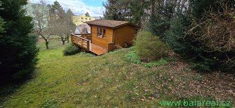 zahradní 2 chatky u lesa Jundrov Brno , zahrada 786 m2 , par - 4