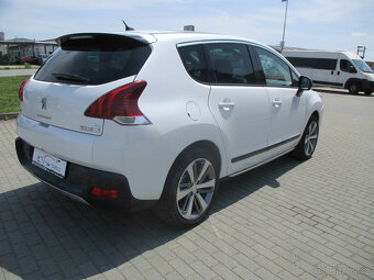 PEUGEOT 3008 Hybrid 4x4 Allure Pano Navi LED 2015 - 4