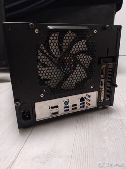 PC mini set Ryzen 3 2200G + ZDARMA Monitor LG - 4