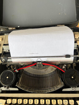 Psací stroj Consul - 4