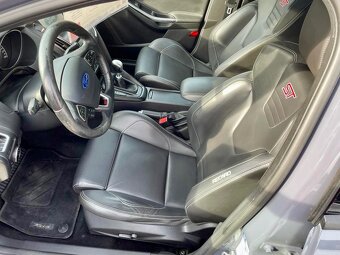 Ford Focus ST - 4