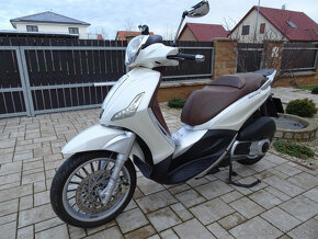 Piaggio Beverly 300 - 4