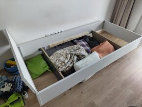 Bílá postel bez roštu - 4