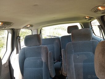 Kia Carnival 2.9 CRDi - 4