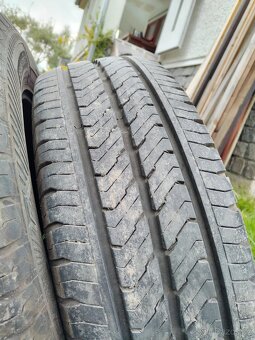 Pneu 215/65 R16 - 4