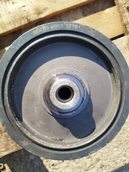 Řemenice E46 e9x e6x e8x 320d m47 - 4