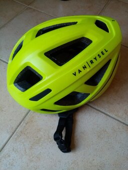 Helma na kolo (cyklistická přilba) vel. L/XL fluo yellow - 4