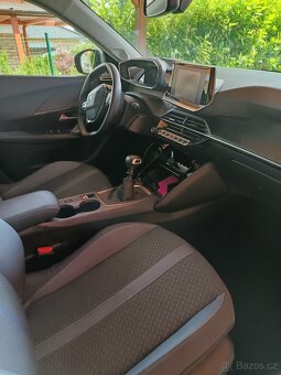 Prodám Peugeot 2008, 1.2 PureTech, ČR, r.v. 2020, 67600 km - 4