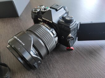 Olympus M.ZUIKO ED 12-40 mm f/2,8 Pro (černý) - 4