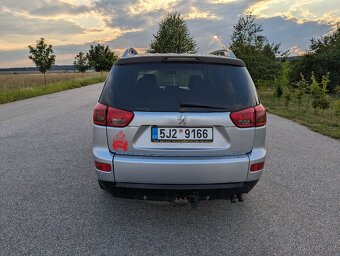 Peugeot 4007 - 4