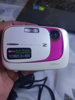 FUJIFILM FINEPIX Z 35 - 4