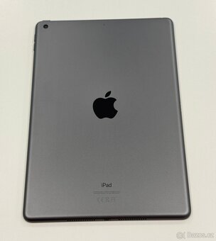 iPad 8 generace (2020) - 32GB ✅ TOP STAV - 4