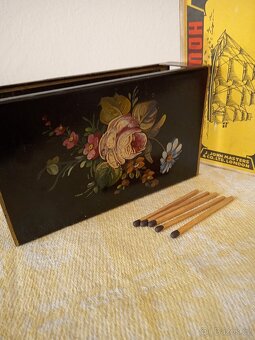 Starožitná ozdobná krabička na sirky - 4