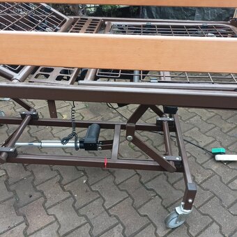 El.postel polohovací zdravotní - 4