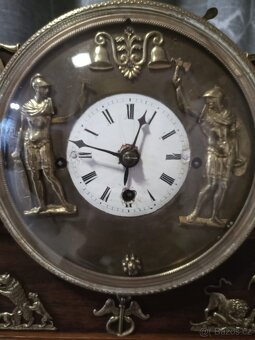 Stolní hodiny zvoníci - 4