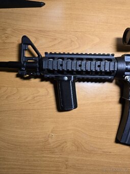 Airsoftová zbraň M4A1 - 4