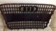 MASKA GRILL AUDI Q7 4L0 853 651 CHROM - 4