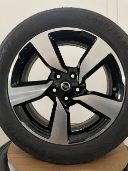 Original letní alu Nissan Qashqai r18 + 215/55/18 95% - 4