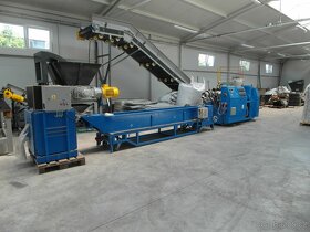 Barvící a regranulační linka s extruderem na plasty - 4