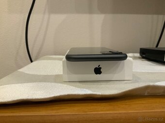 iPhone 11 64 GB Černý - 4