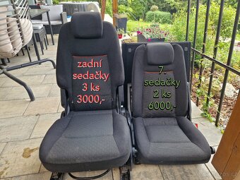 Ford S-Max sedačky, sedmé sedačky, dveře, pravý světlomet. - 4