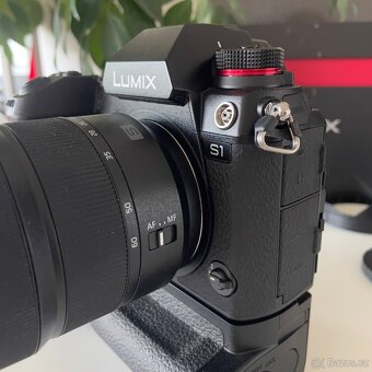 Panasonic Lumix S1 + 20-60mm. V-Log. Závěrka kolem 3k - 4