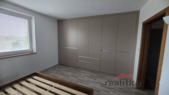 Pronájem krásného, zařízeného bytu 2+1, 65m2 s parkováním, O - 4