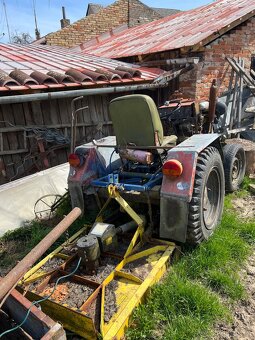 Traktor domácí výroby + vlečka - 4