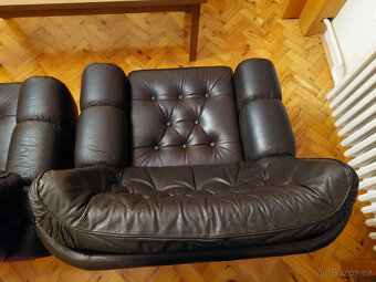 Kožený gauč a 2 křesla - 4