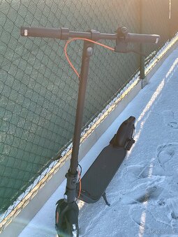 Elektrokoloběžka Segway Ninebot F2 E - 4