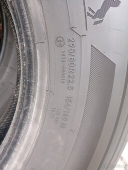 295/80/22,5 Continental Re Coach HA3 4ks - 4